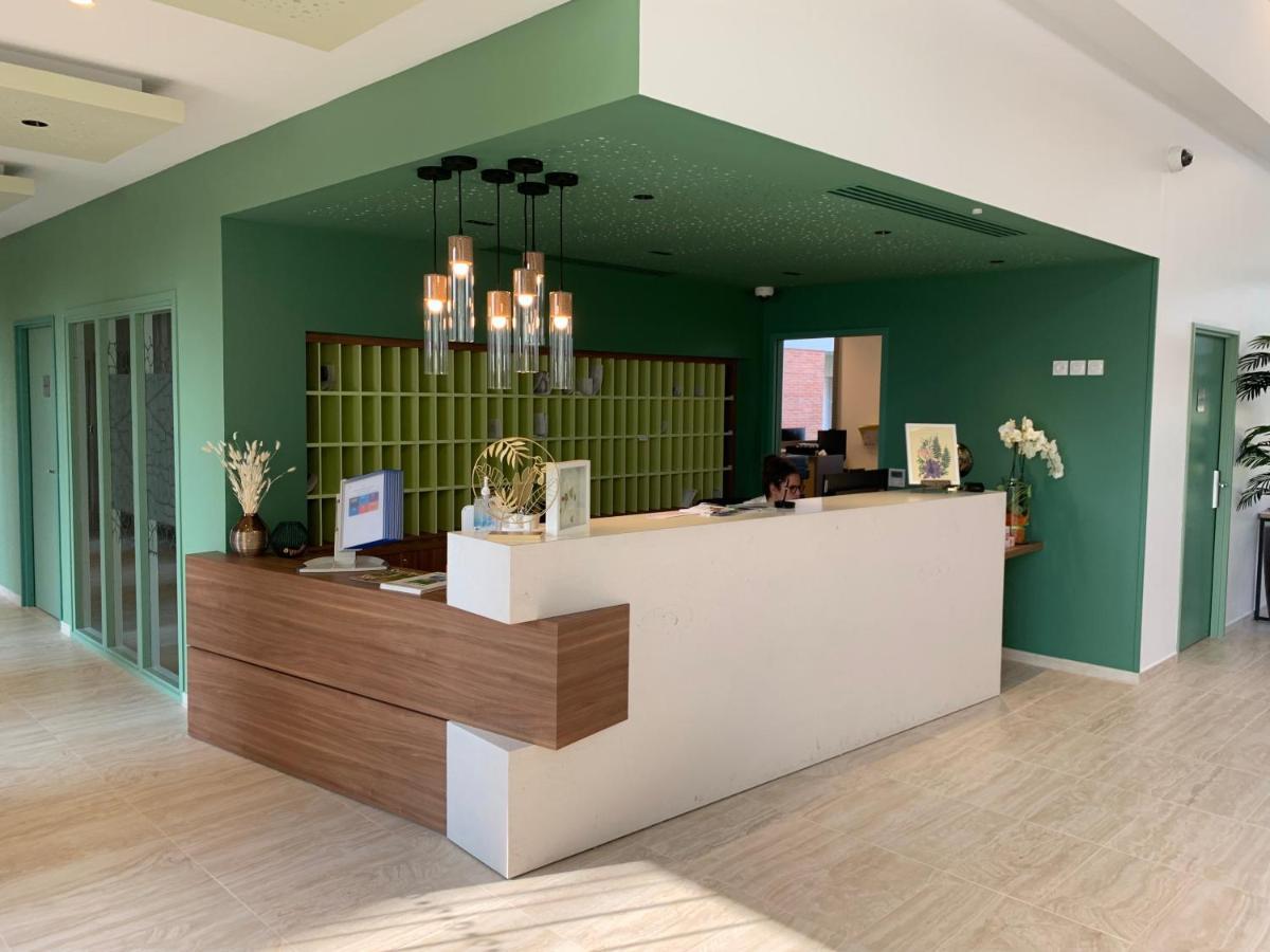 Aparthotel Domitys Les Cepages Gaillac Esterno foto