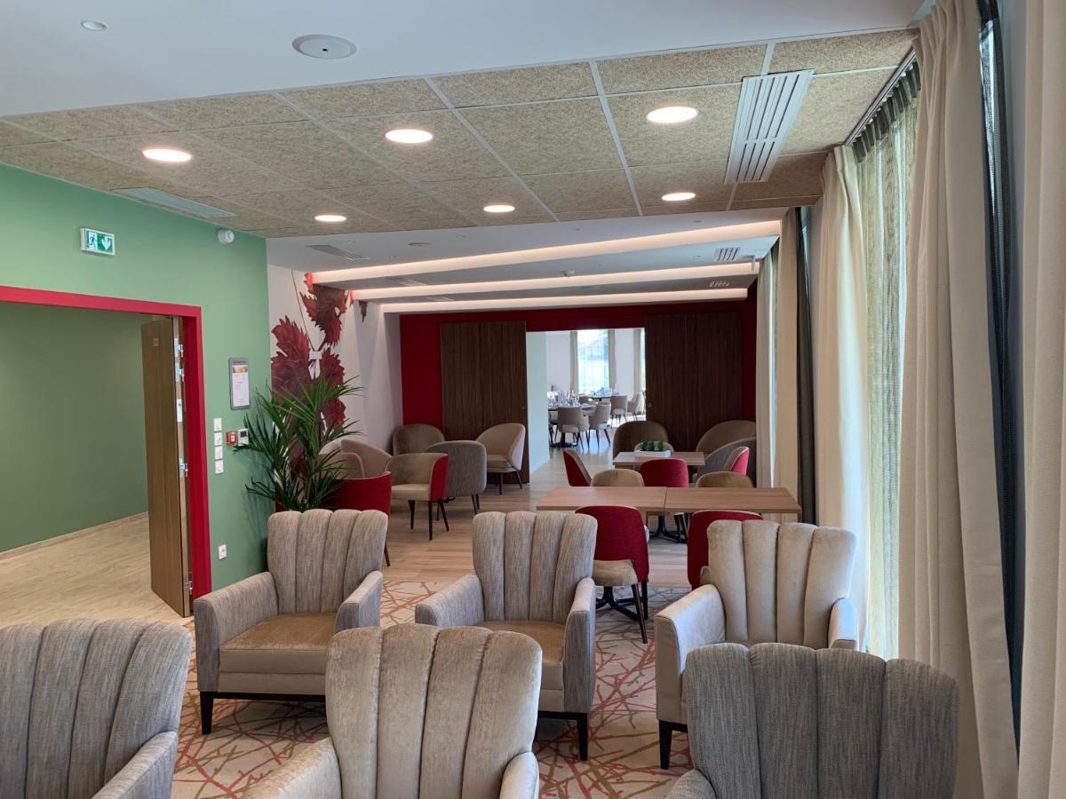 Aparthotel Domitys Les Cepages Gaillac Esterno foto