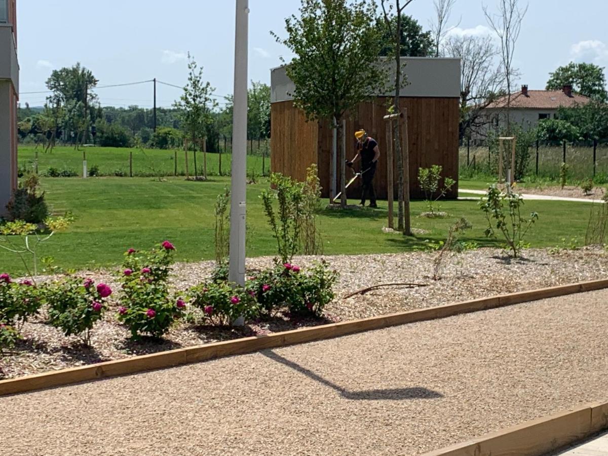Aparthotel Domitys Les Cepages Gaillac Esterno foto